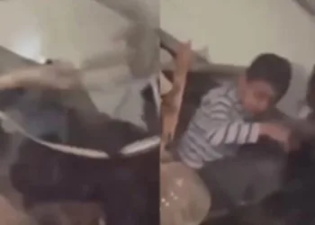 Çocuklar enkazdan böyle çıkarıldılar