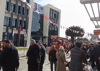 Açılışı yapıldıktan 15 dakika sonra yangın çıktı