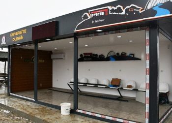 Hurda konteyner modern durak oldu