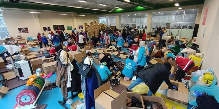 Yıldırım tüm ekipleriyle afet bölgesinde