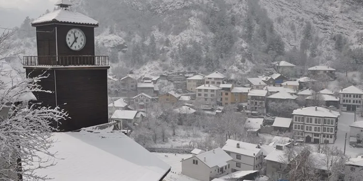 Tarihi ilçe Mudurnu’da kış güzelliği