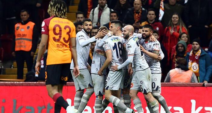 Başakşehir yarı finalde