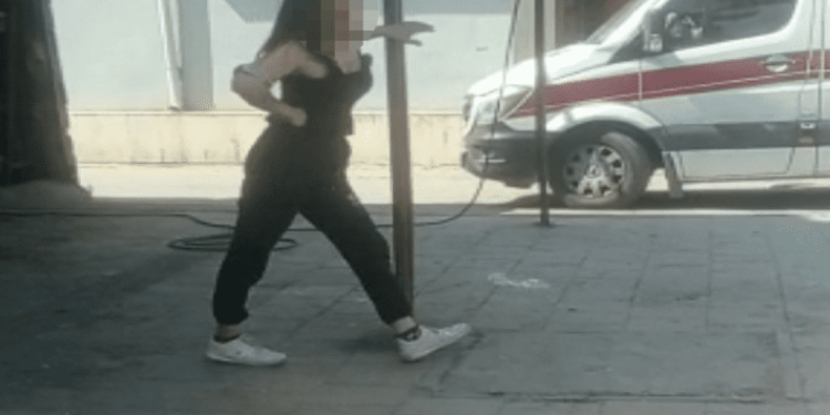 Genç kızı uyuşturucu bu hale getirdi