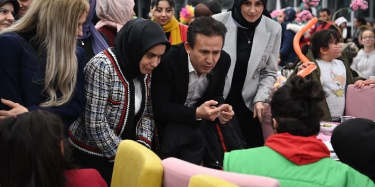 Yetim çocuklar iftar programında bir araya geldi