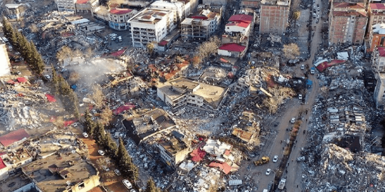 Ailesinden 8 kişiyi kaybeden hafız yaşananları anlattı