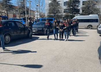 Uyuşturucu operasyonunda 2 kişi tutuklandı