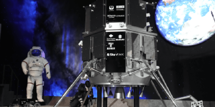 Ay’a iniş sırasında uzay aracıyla bağlantısı kesildi