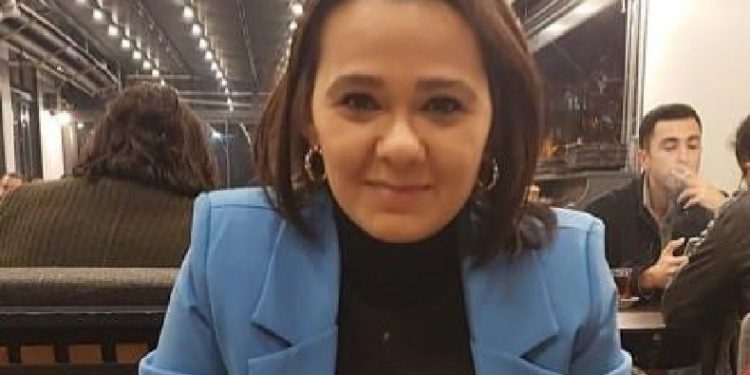 Genç anne kalbine yenik düştü