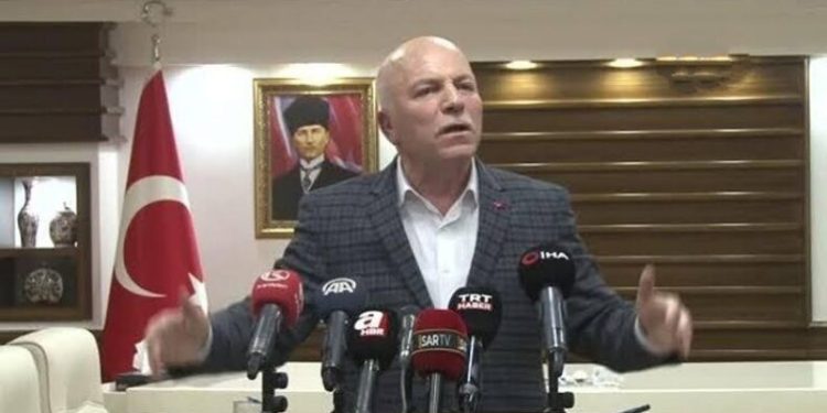 “Taşları CHP’liler attı”