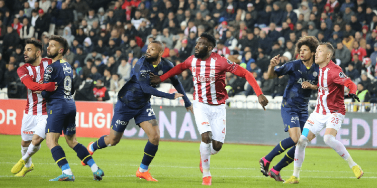 Fenerbahçe, Sivas’ta avantaj peşinde