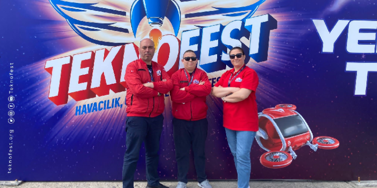 Ailecek ödül aldılar