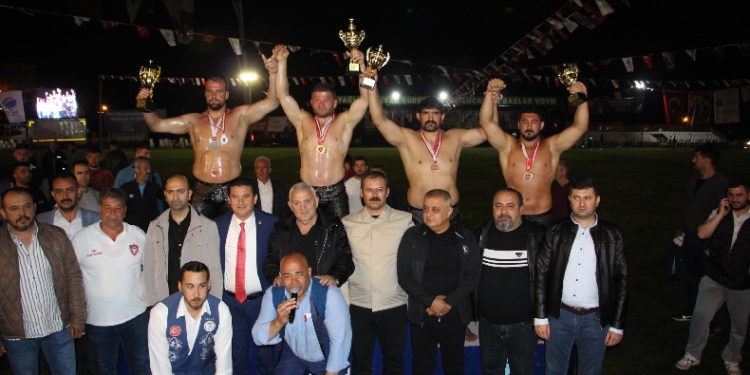 Kumluca Başpehlivanı İsmail Balaban oldu