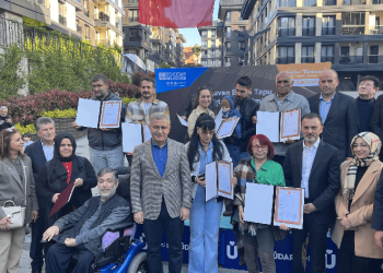 Erguvan Evleri’nin tapuları hak sahiplerine teslim edildi