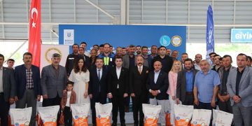 Büyükorhanlı çiftçiye silajlık mısır tohumu