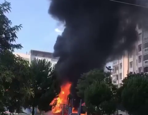 Çocuk parkı kundaklandı