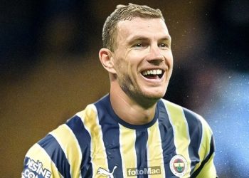 Fenerbahçe, Edin Dzeko ile prensipte anlaştı.