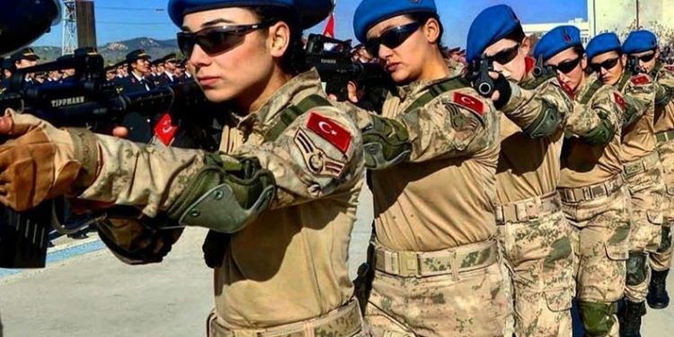 Yunanistan’a kaçmaya çalışan 9 FETÖ şüphelisi yakalandı