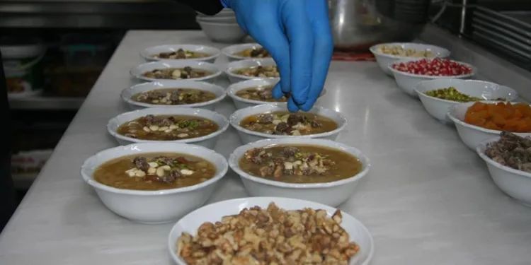 Aşure için gerekli malzemelere ilgi arttı