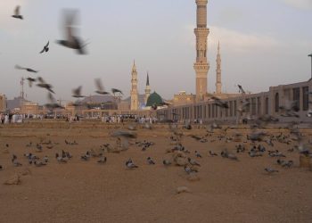 Baki Kabristanı’na ziyaretçi akını