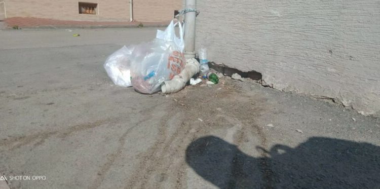 Vatandaşlar, çöp konteynırı olmamasından yakındı