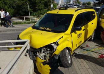 Araçlar, korkuluğa takıldı