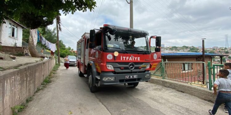 İtfaiye ekiplerini harekete geçti