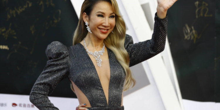 Ünlü şarkıcı CoCo Lee hayatını kaybetti