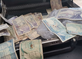 Biriktirdiği paralar pul oldu