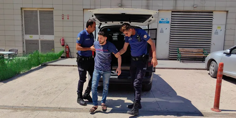 Bursa’da kuzen kavgası: Amcasının oğlunu yaraladı