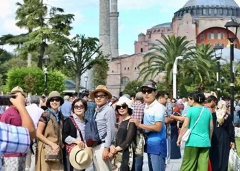 6 ayda 21,7 milyar dolar gelir