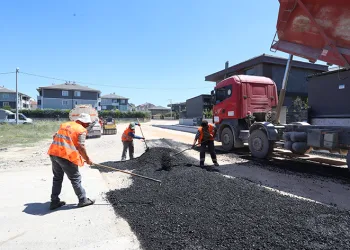 İnşaat süreci tamamlandı, sokaklar asfaltlanıyor