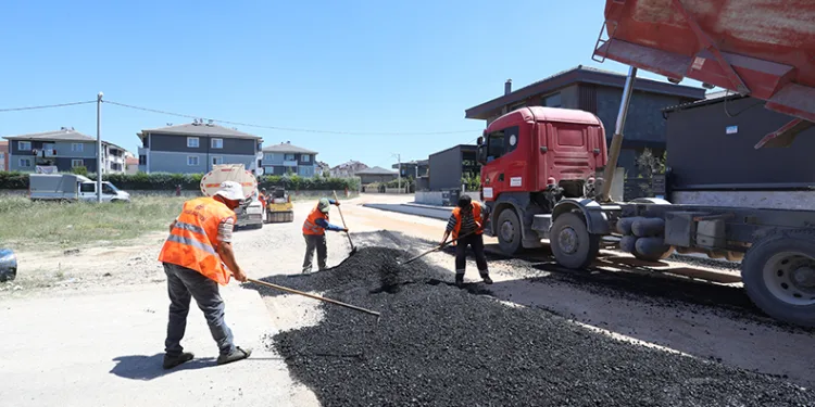 İnşaat süreci tamamlandı, sokaklar asfaltlanıyor