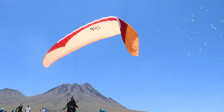 Yamaç Paraşütü Dünya Şampiyonası başladı