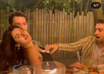 Cavadzade’nin göğsüne para sıkıştırdığı anlar çok konuşulan Akkaş, eşinden özür diledi