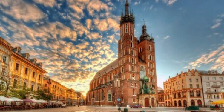 49 kişi denizde boğuldu