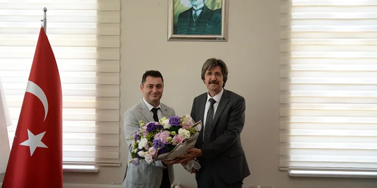 BUÜ Mühendislik Fakültesi’nde bayrak değişimi