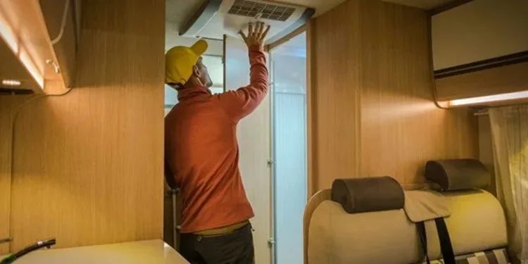 Tamirci beklerken sıcaktan öldüler