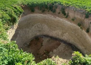 Konya’da 15 metre derinliğinde obruk oluştu