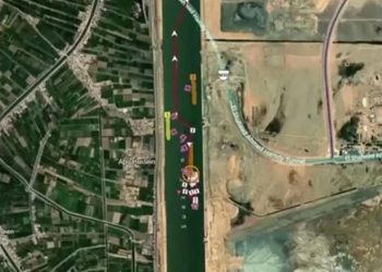 Süveyş Kanalı’nda tankerler çarpıştı