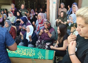 9 yaşındaki Beril’in cenazesinde gözyaşları sel oldu