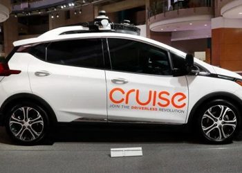 Robot taksiler şehri birbirine kattı