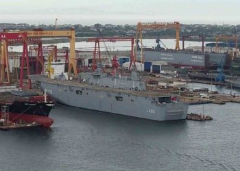 TCG Anadolu yeniden Tuzla’da