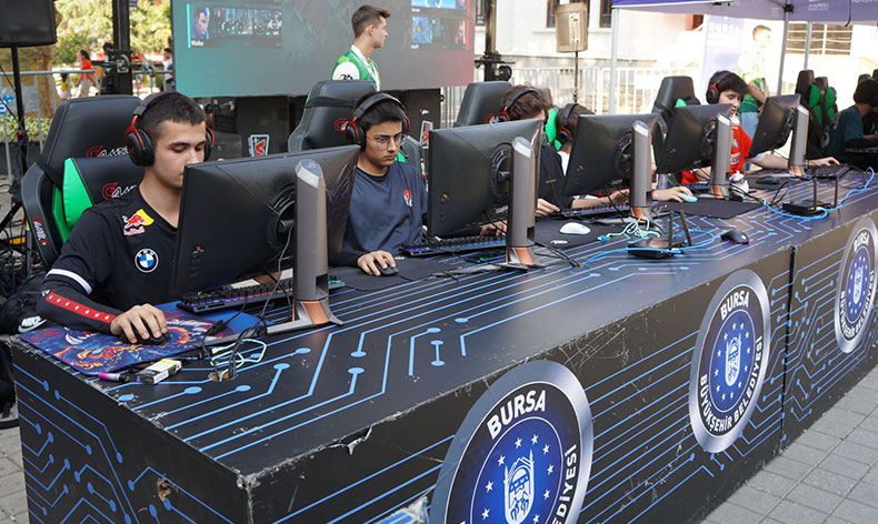 E-Sporda Zafer Bayramı coşkusu