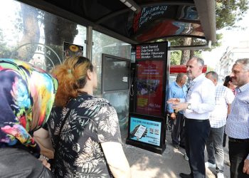 İnegöl’de ilk akıllı durak hizmete girdi