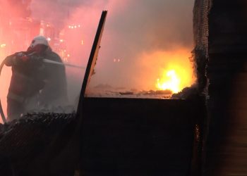 Bursa’da korkutan fabrika yangını