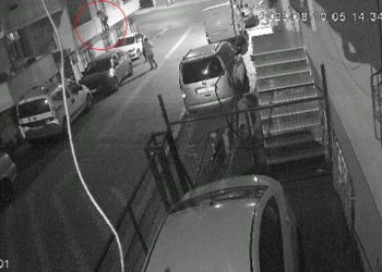 Eve ‘Örümcek Adam’ gibi tırmandı