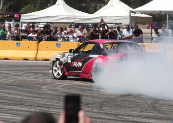 Türkiye’nin en iyi drift sürücüleri Bursa’da yarıştı
