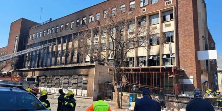 Yangın faciasında ölü sayısı yükseldi