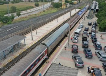 Gurbetçiler arabalı trenle dönüyor