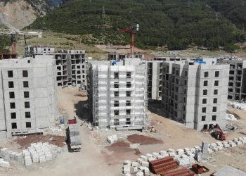 Hatay’da deprem konutları yükseliyor